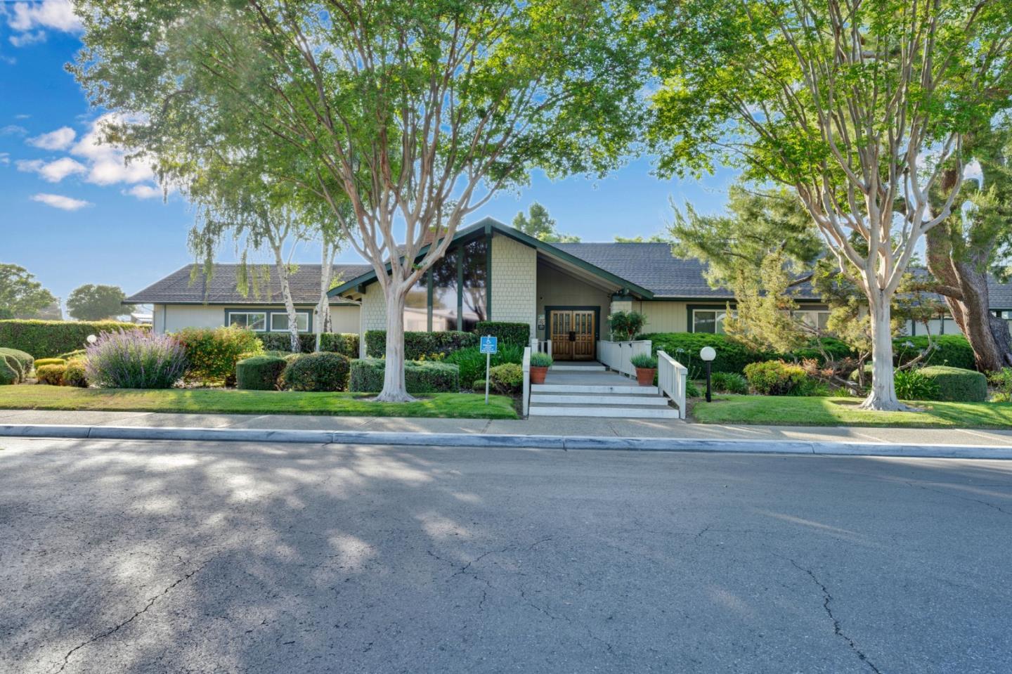 145 Quail Hollow DR 145