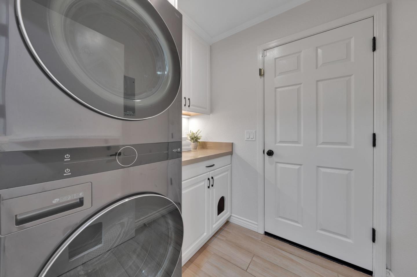 865 Valley Oak Drive