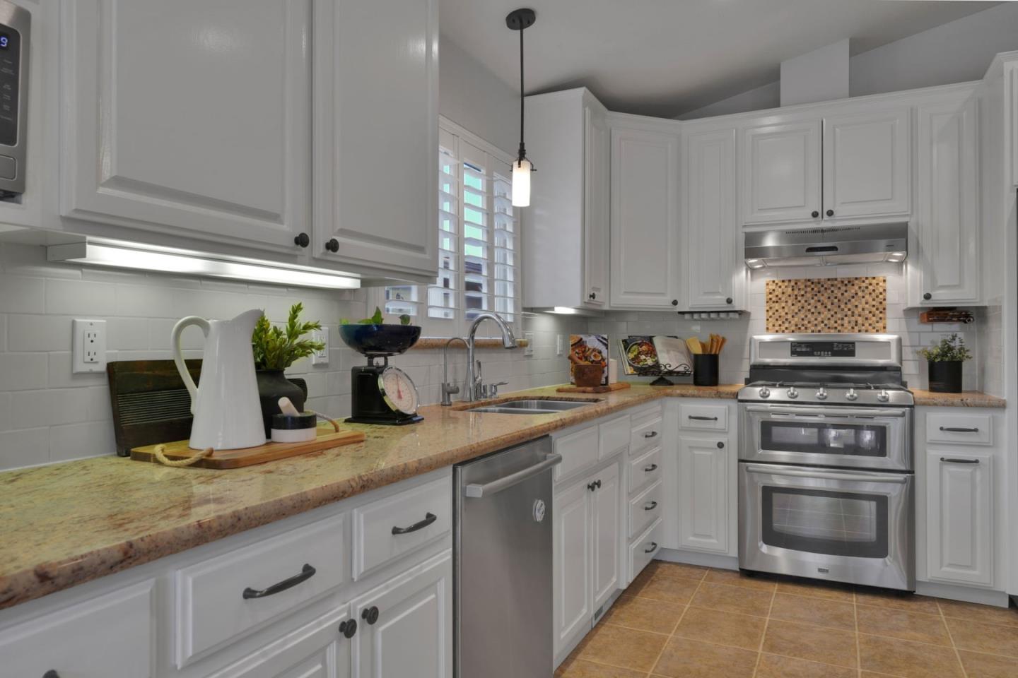 865 Valley Oak Drive