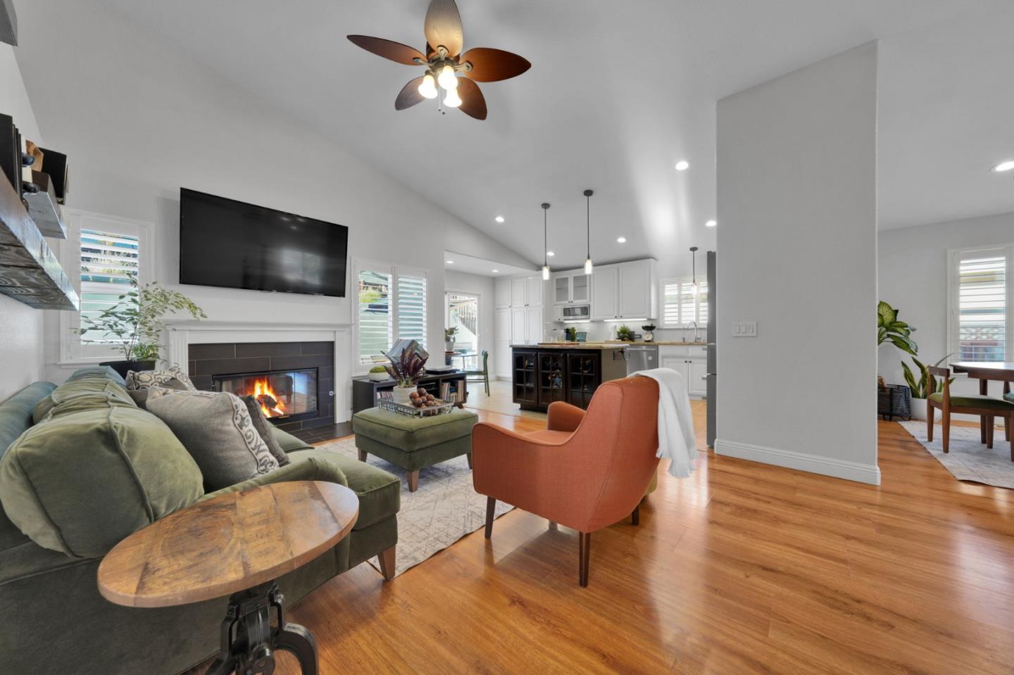 865 Valley Oak Drive