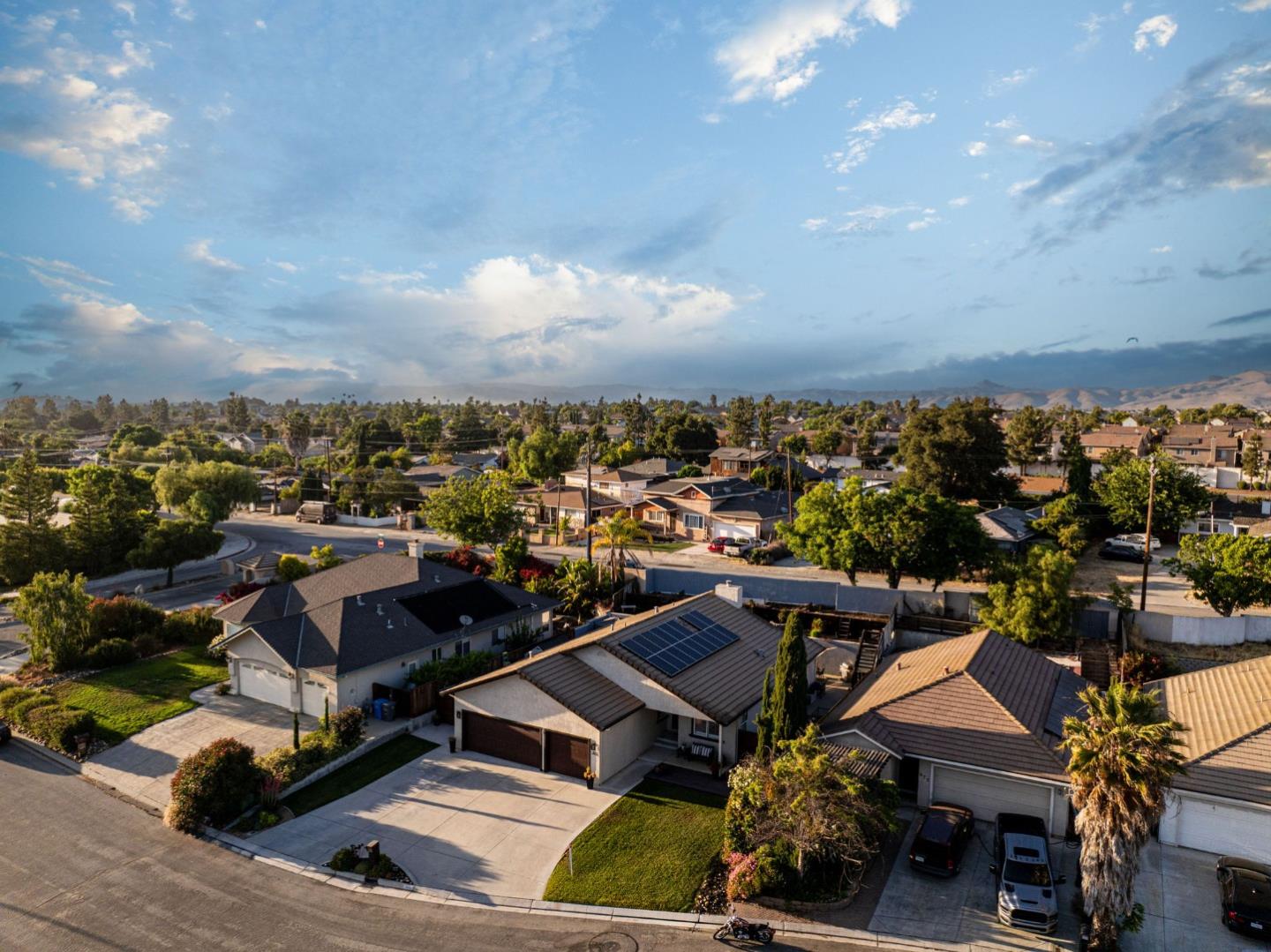 865 Valley Oak Drive