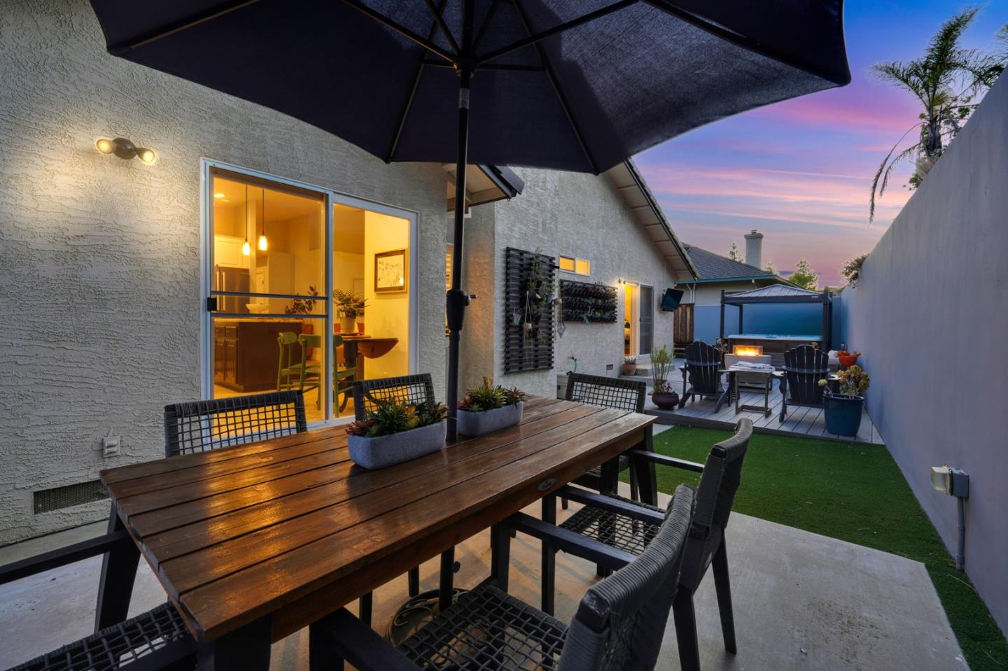 865 Valley Oak Drive