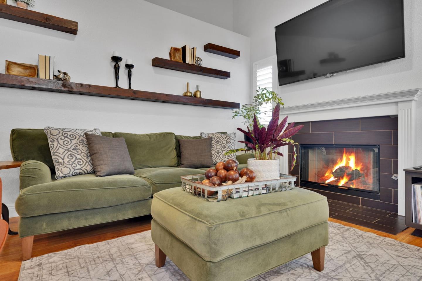 865 Valley Oak Drive