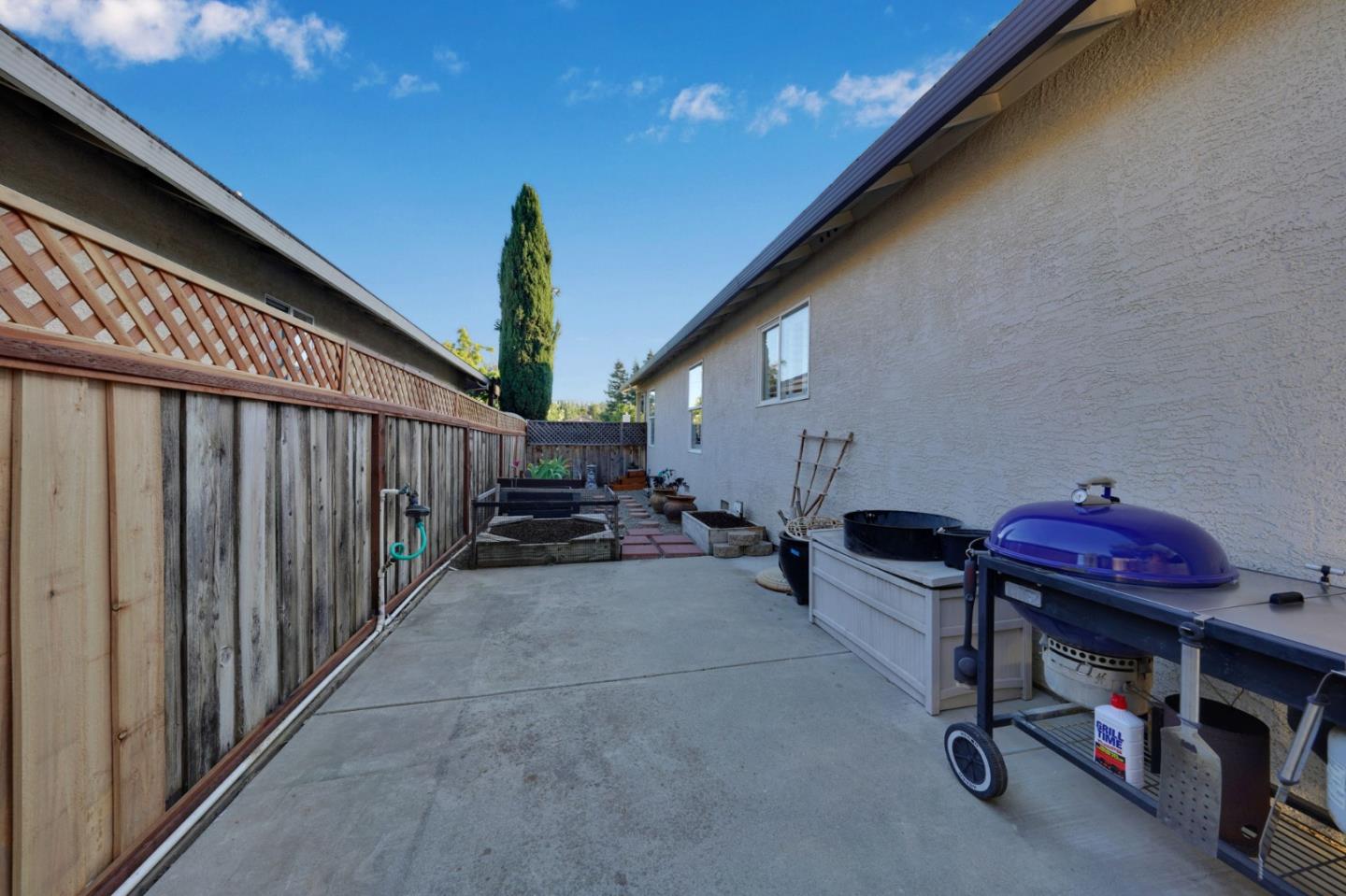 865 Valley Oak Drive