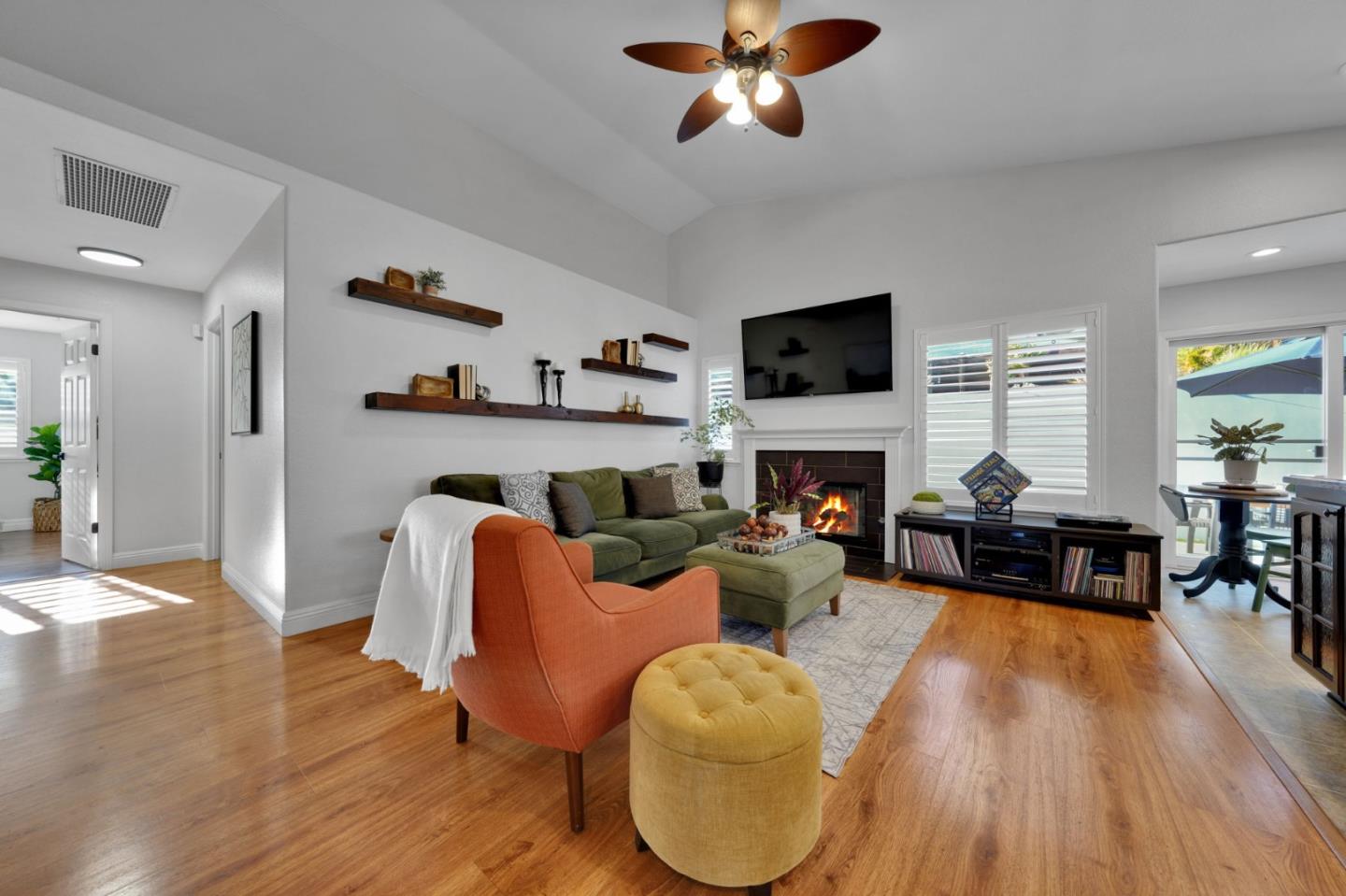 865 Valley Oak Drive