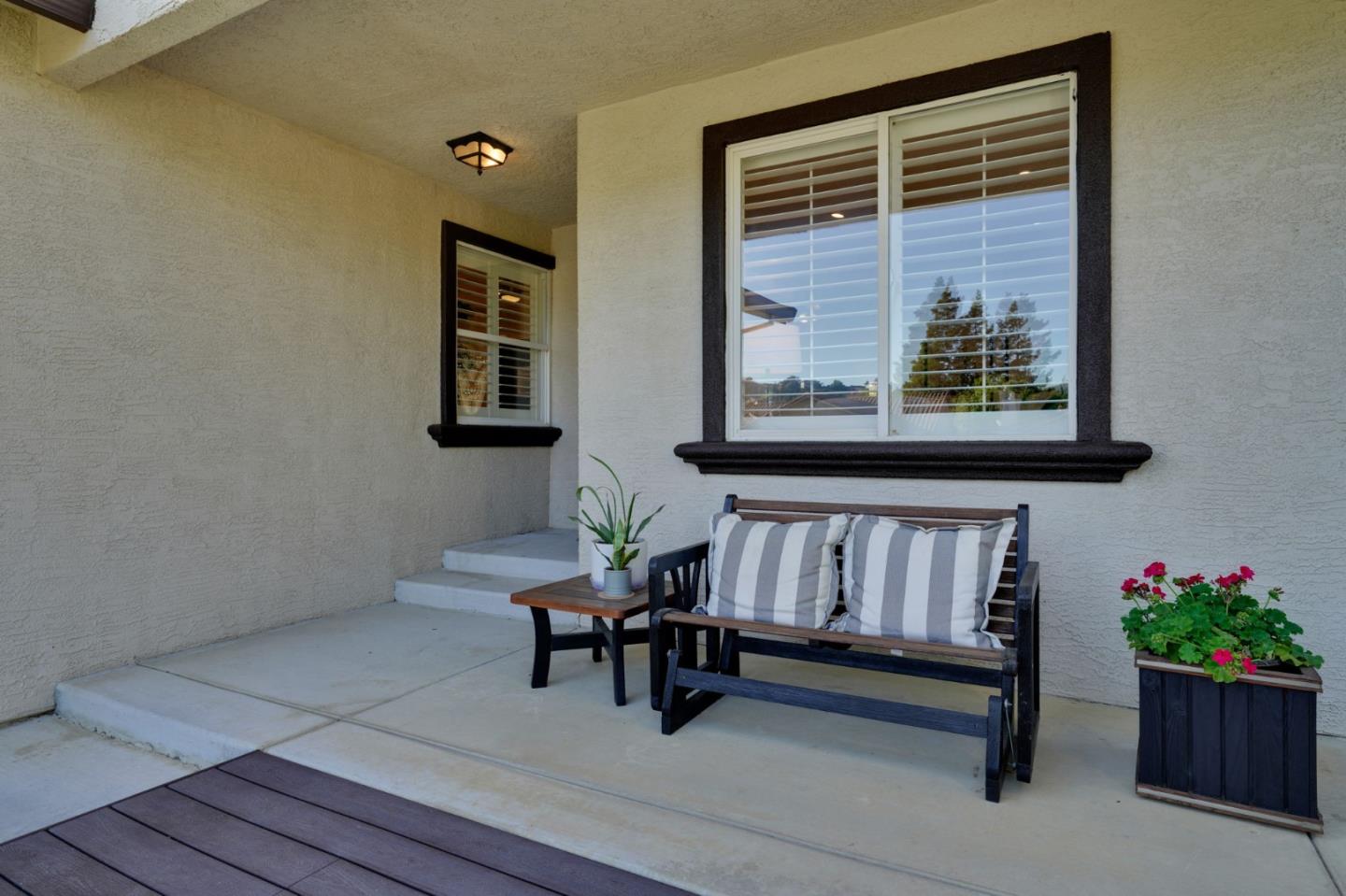 865 Valley Oak Drive