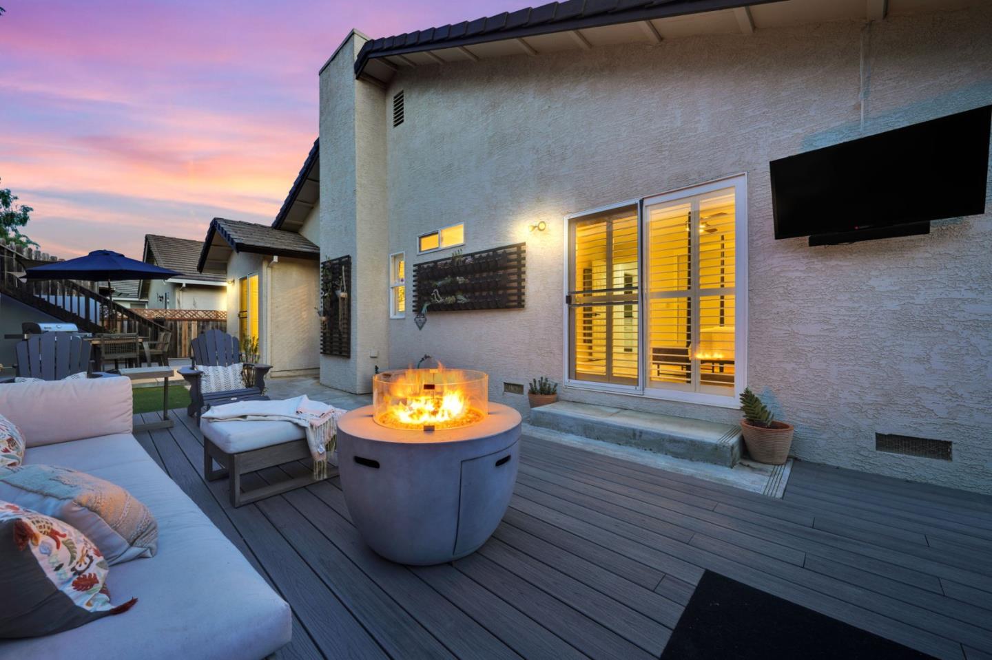 865 Valley Oak Drive