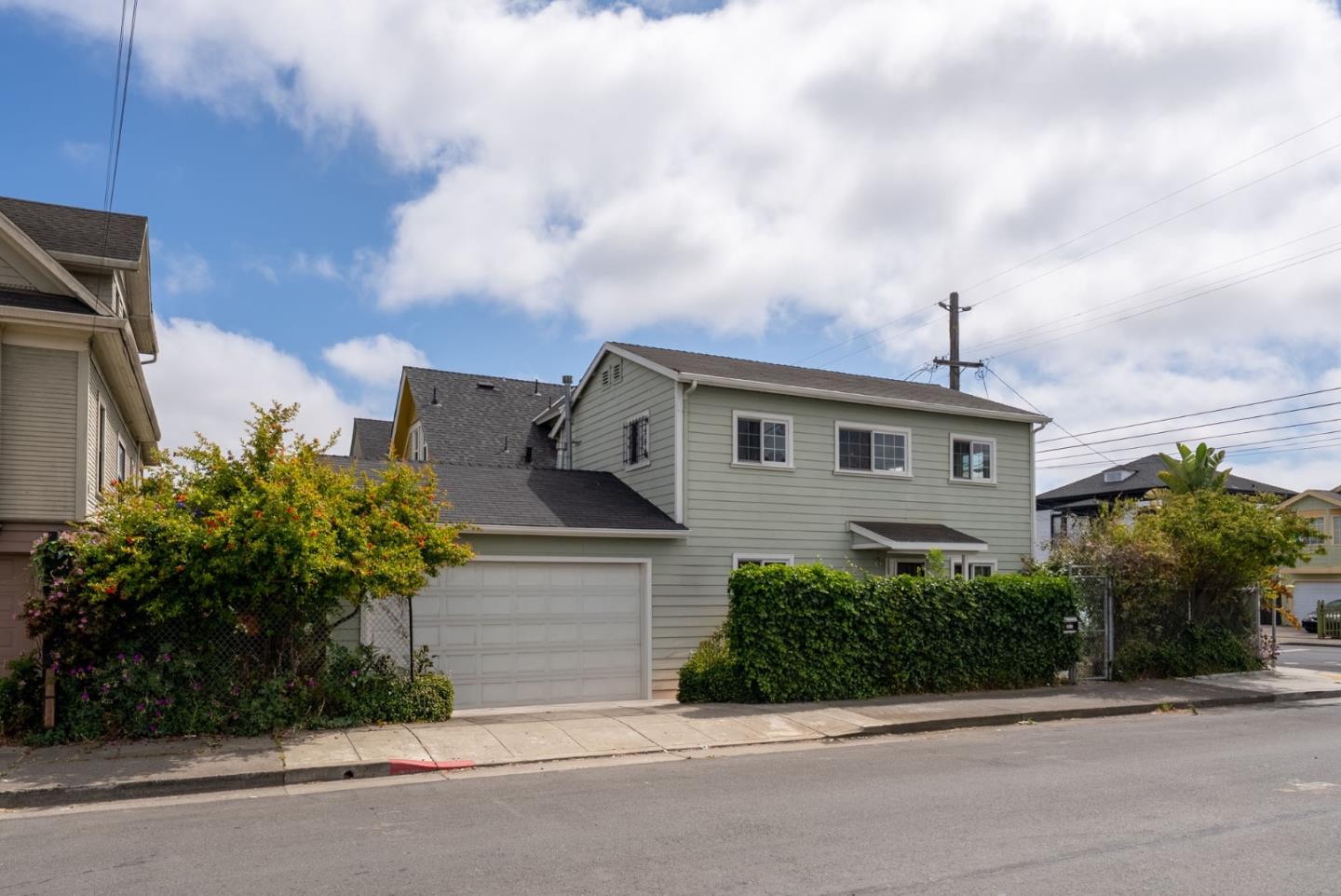 2930 Magnolia Street