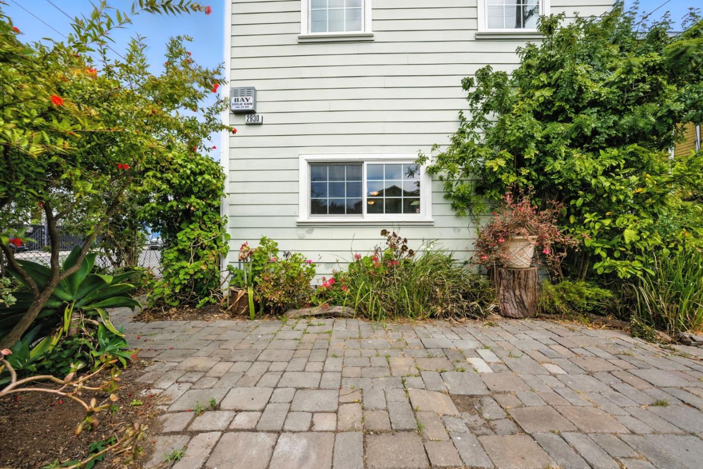 2930 Magnolia Street