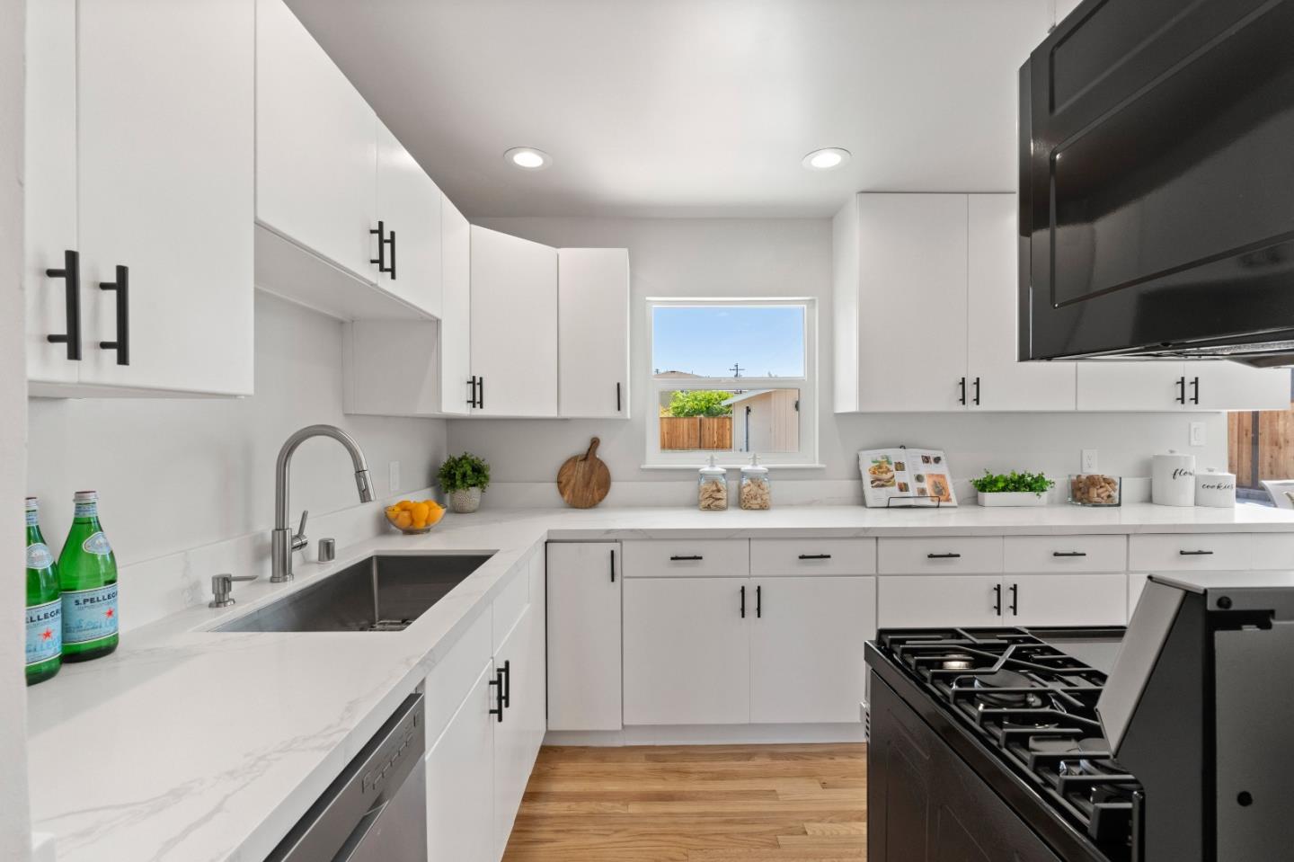 4172 Will Rogers Drive