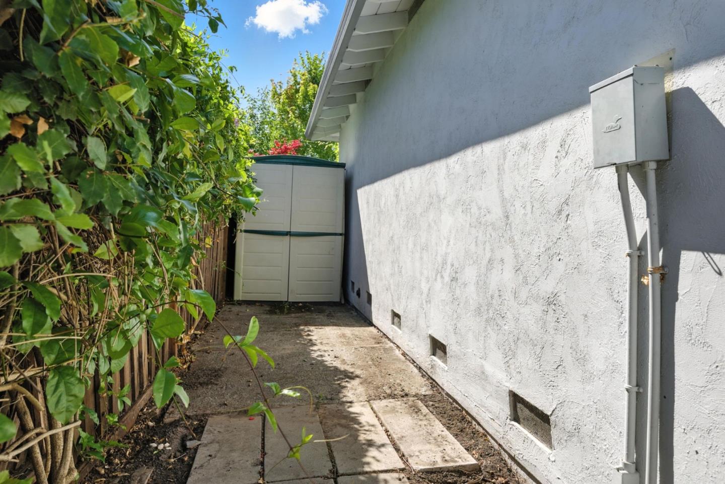 4957 New Compton Court