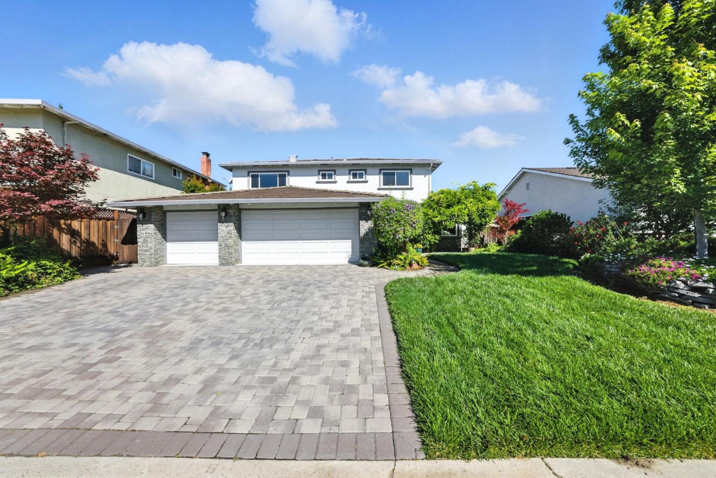 4957 New Compton Court