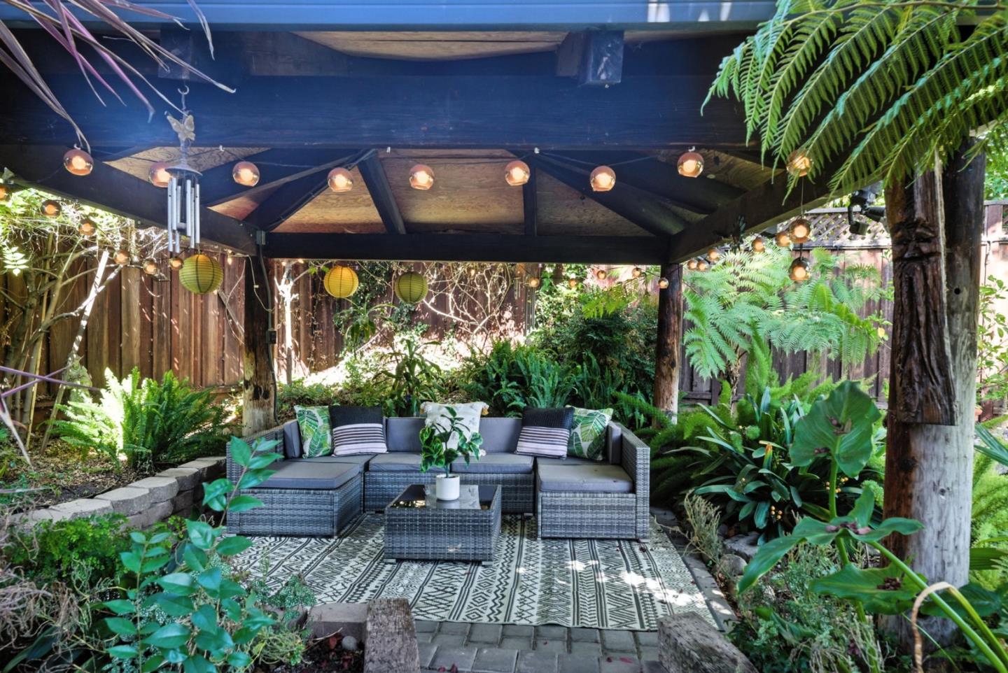 4957 New Compton Court