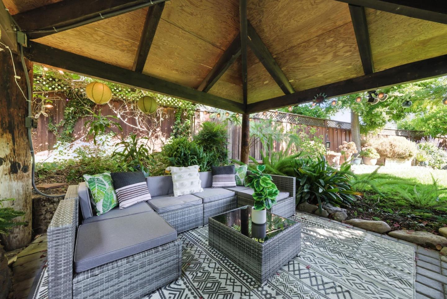 4957 New Compton Court