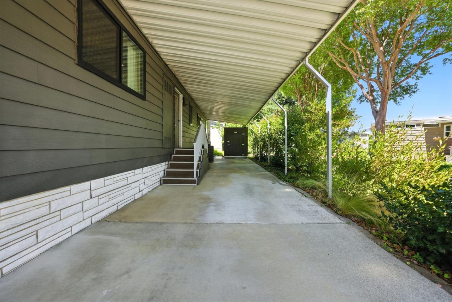 26 Quail Hollow Drive Unit: 26