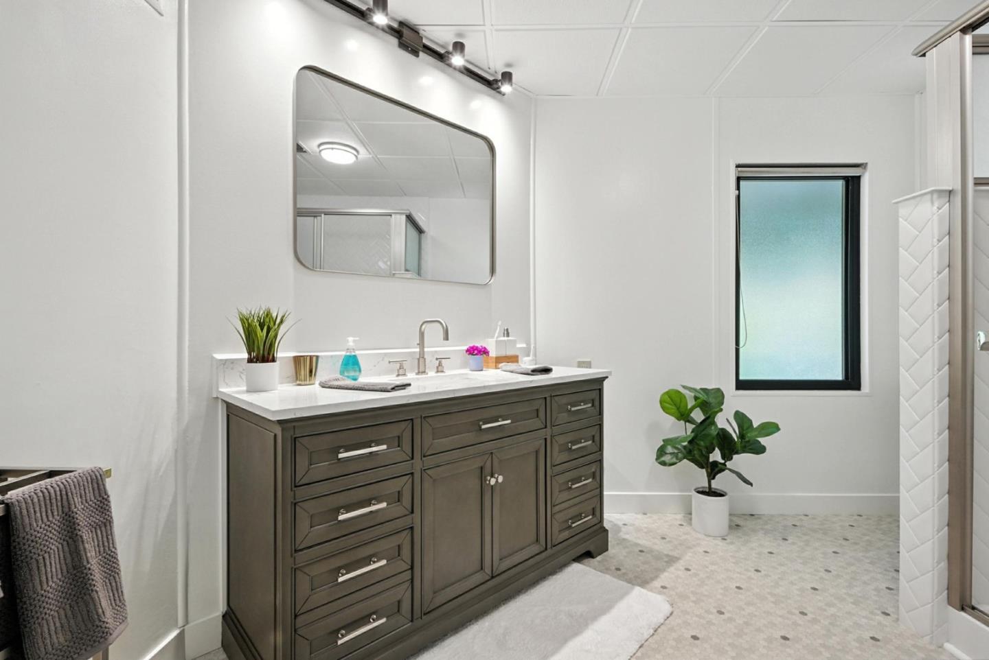 26 Quail Hollow Drive Unit: 26