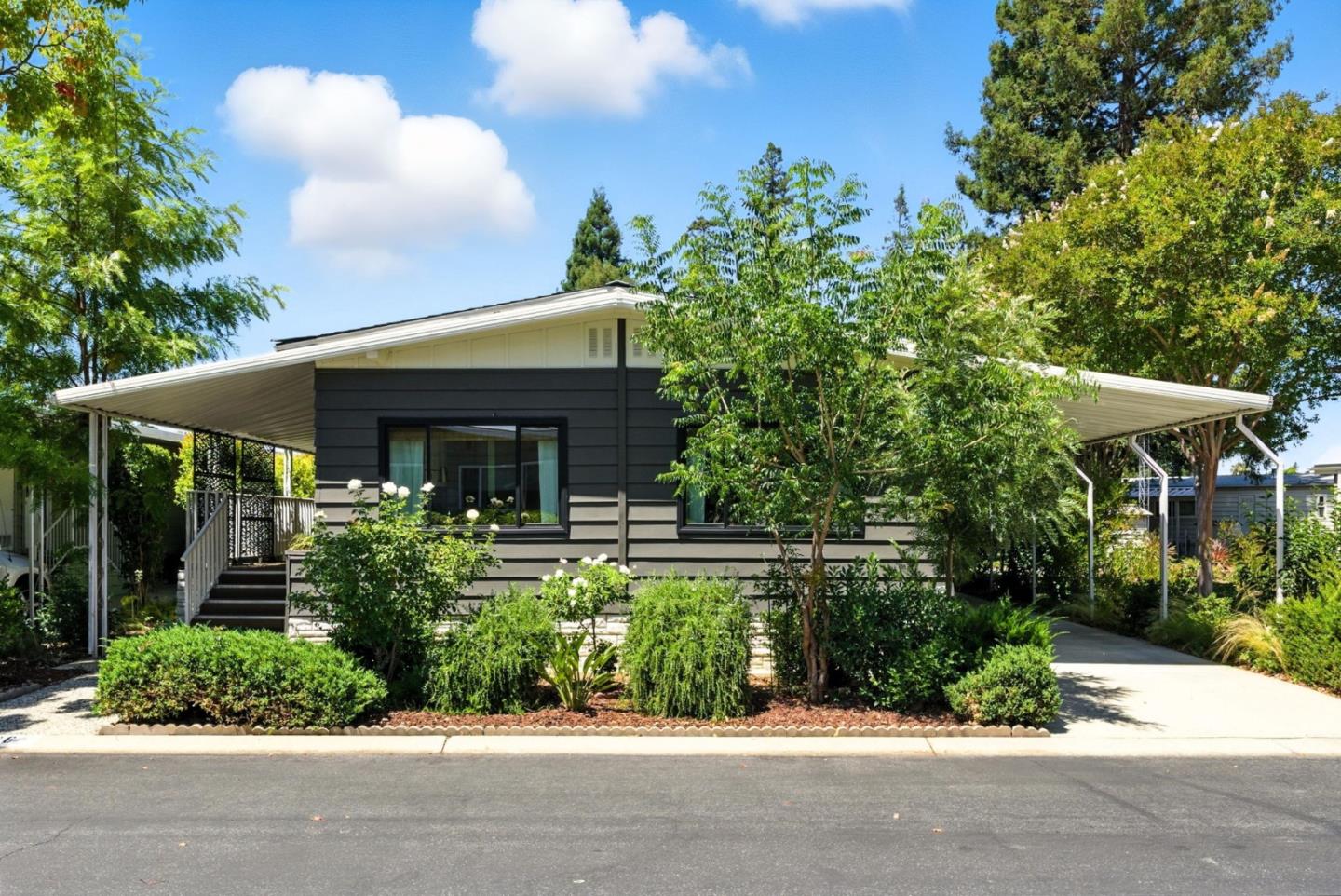 26 Quail Hollow Drive Unit: 26
