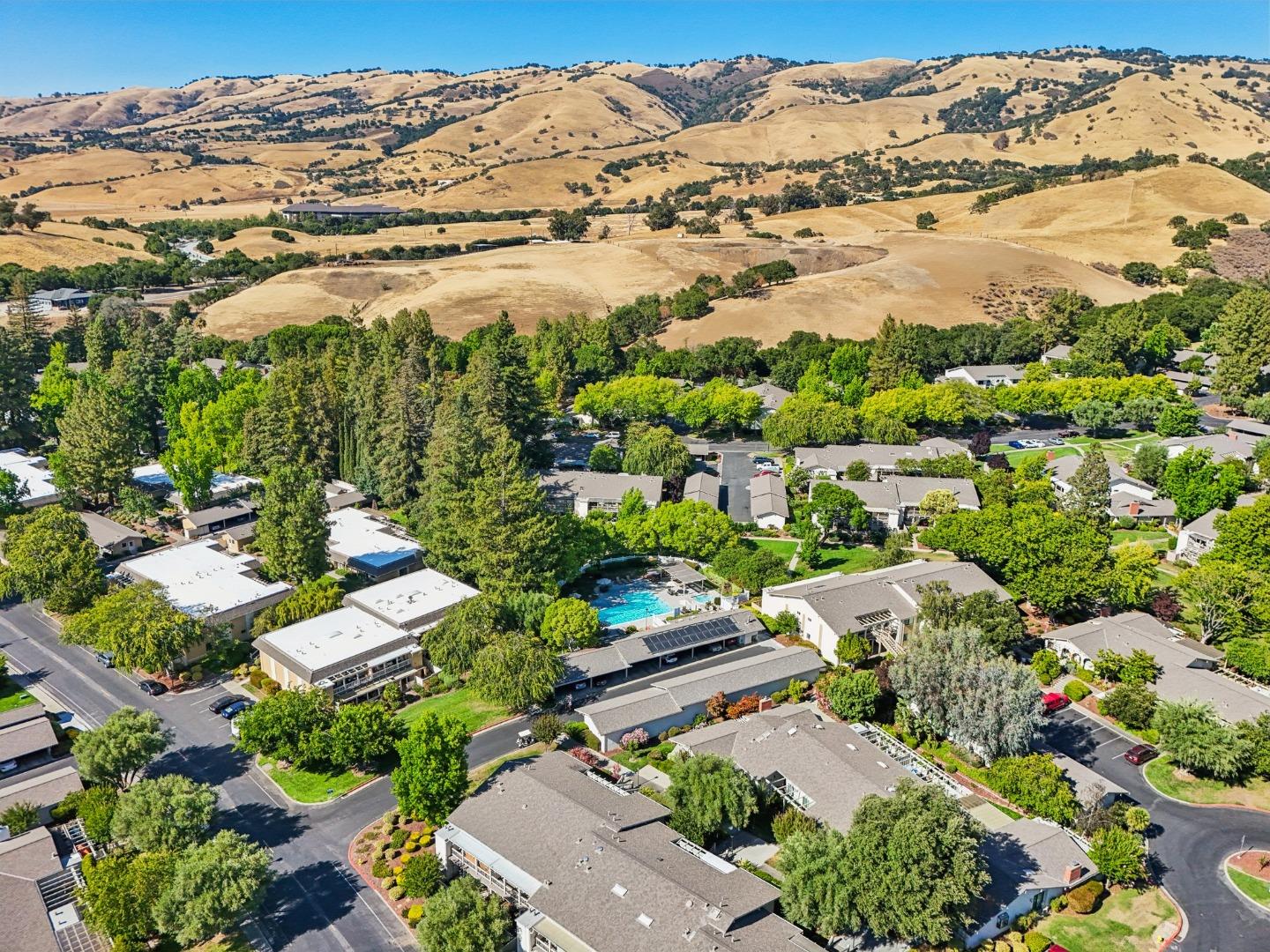 5286 Cribari Heights