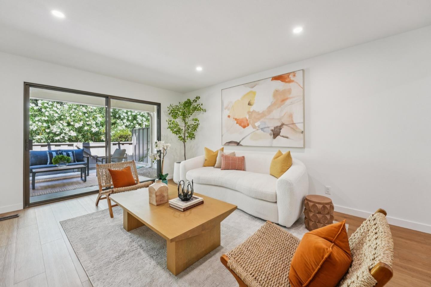 5286 Cribari Heights