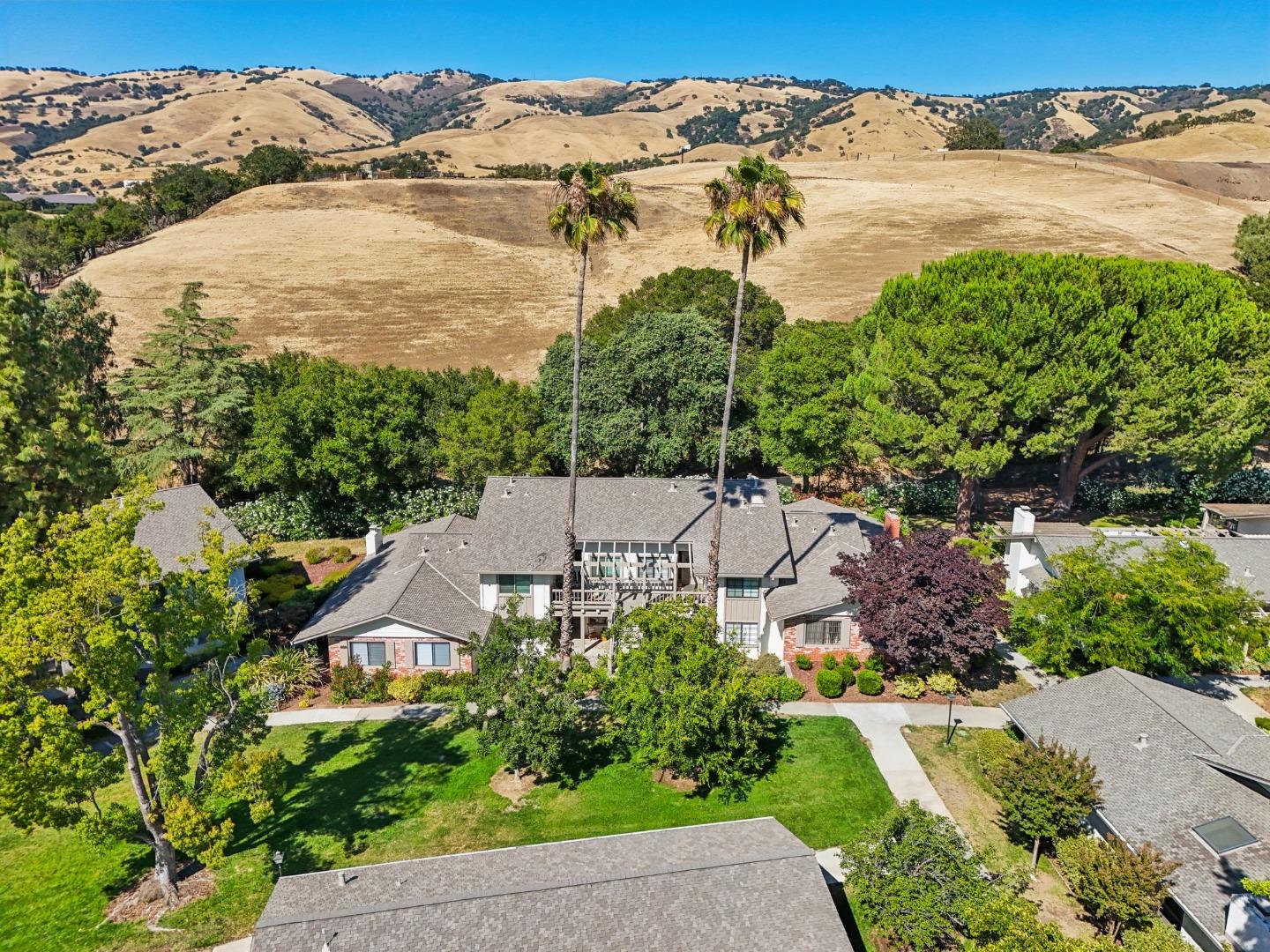 5286 Cribari Heights