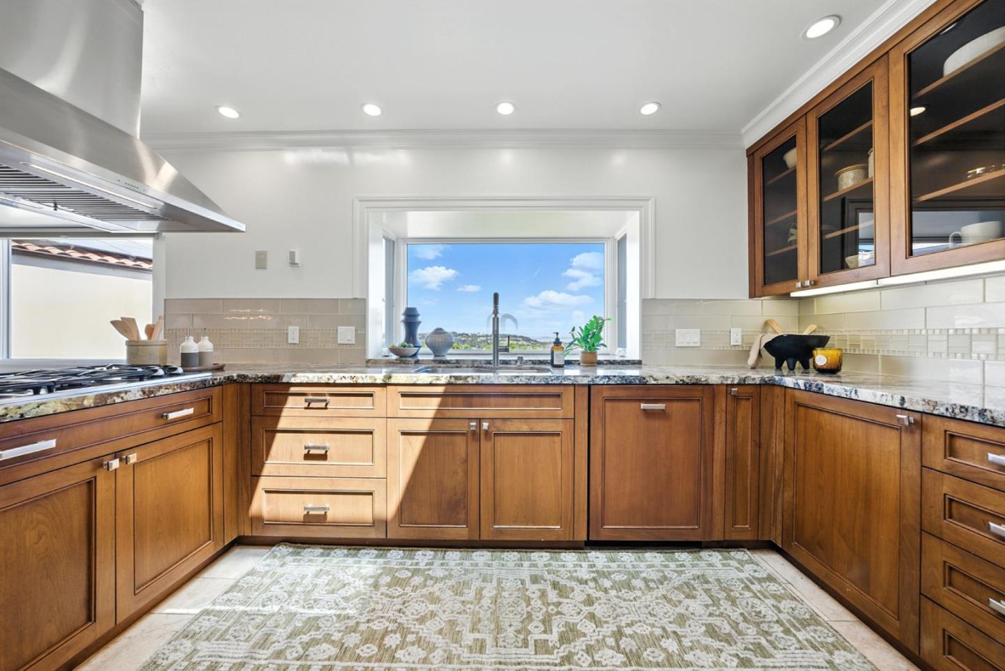 2774 Canyon