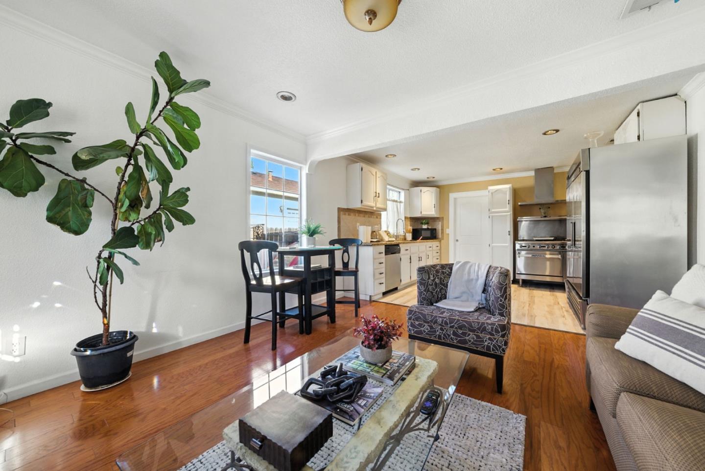 842 East Julian Street