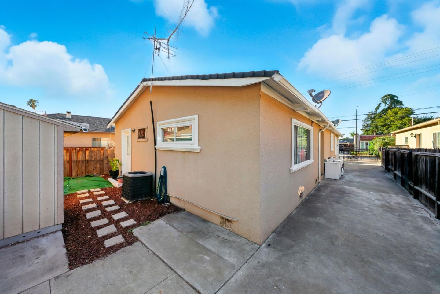 842 East Julian Street