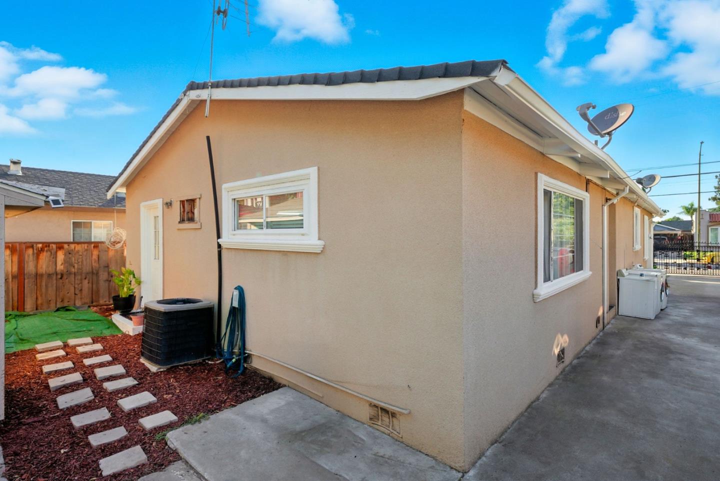 842 East Julian Street