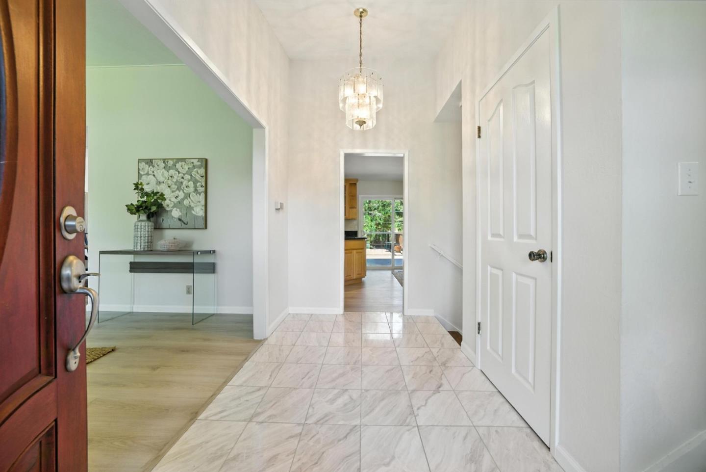 5529 Feather Court