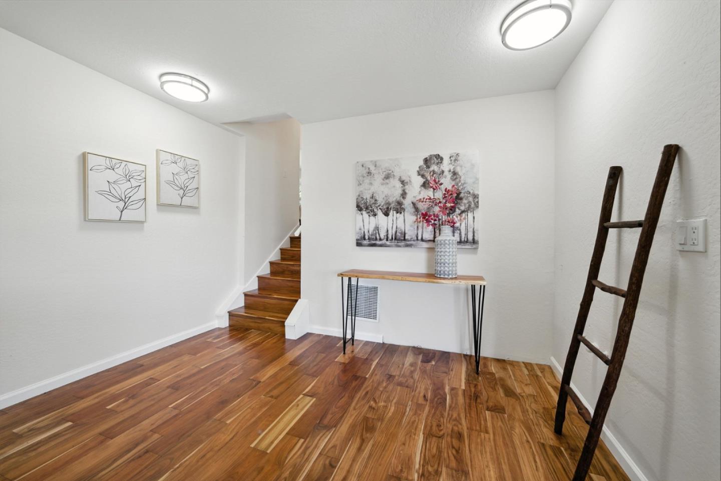 5529 Feather Court
