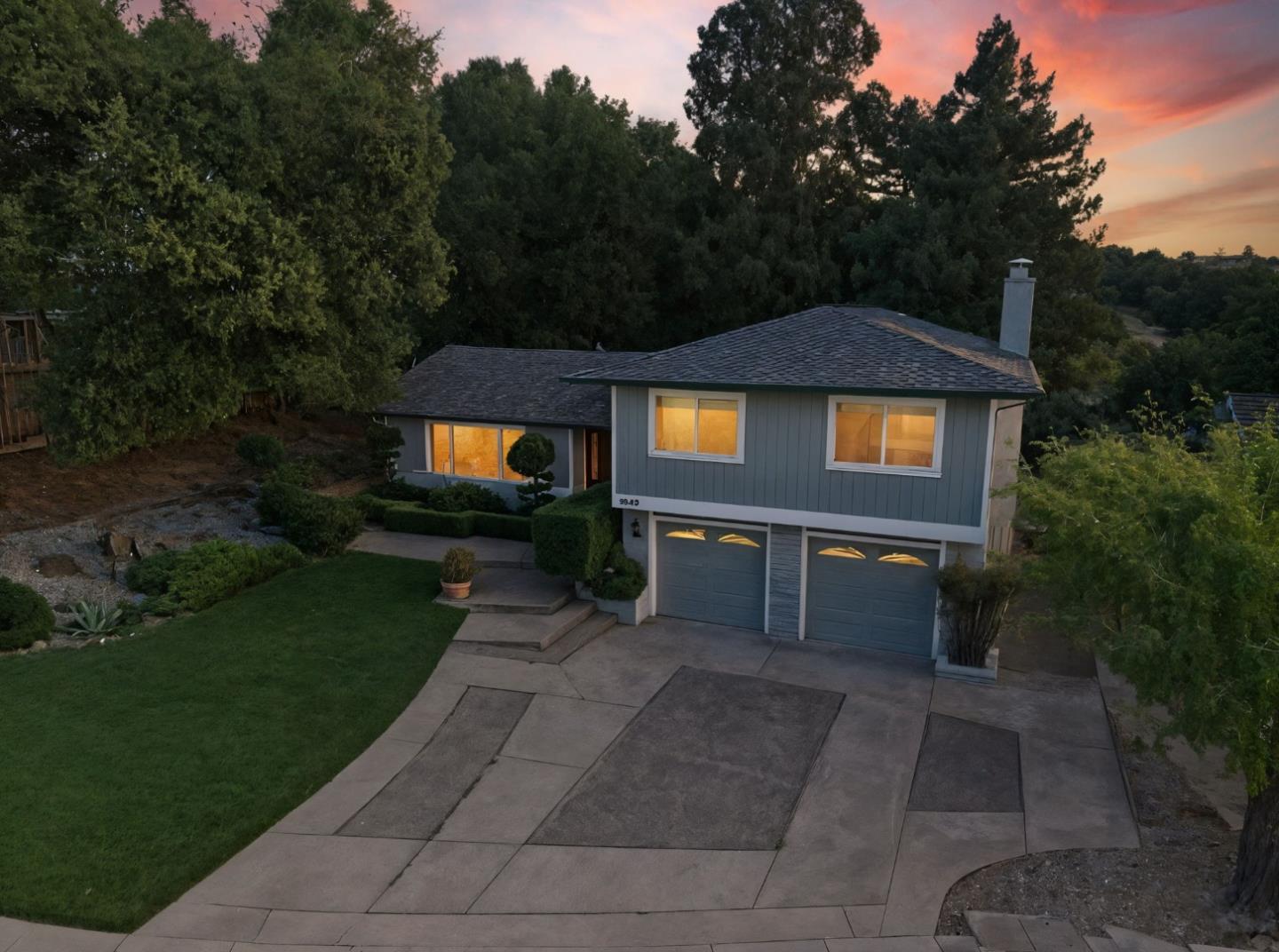 5529 Feather Court