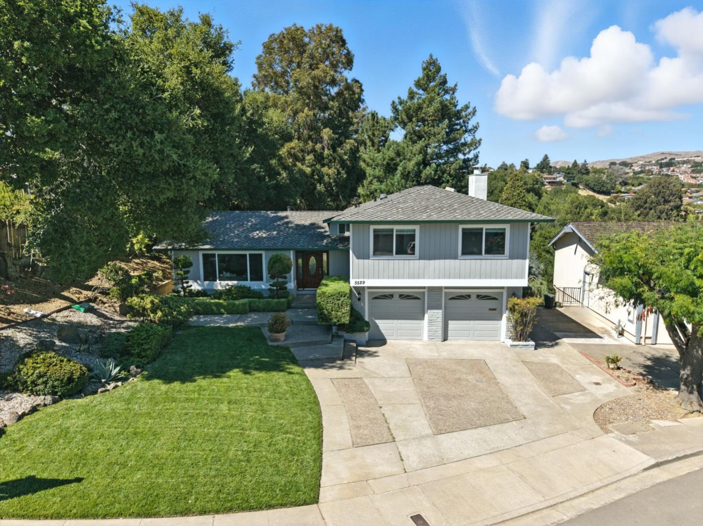 5529 Feather Court