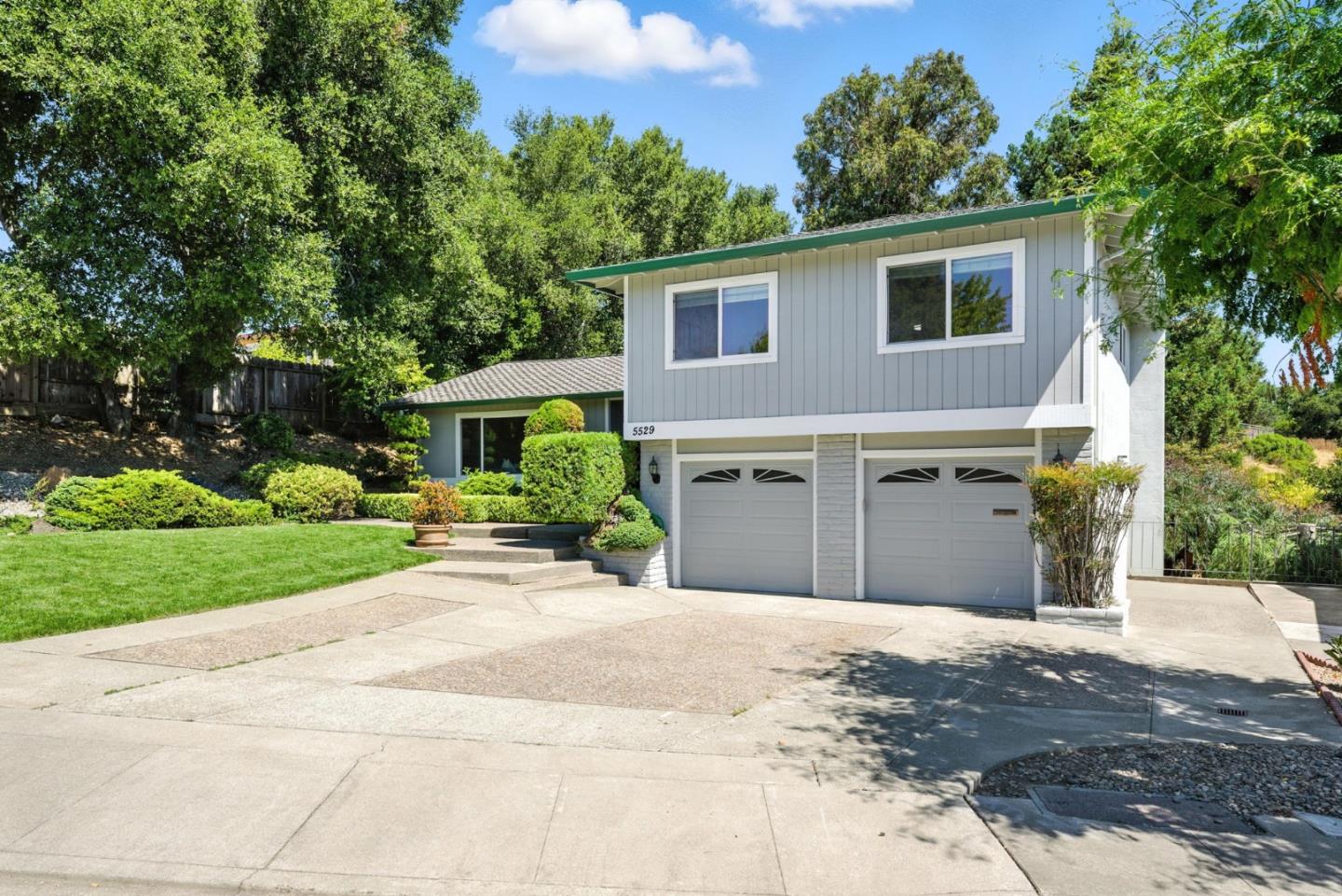 5529 Feather Court