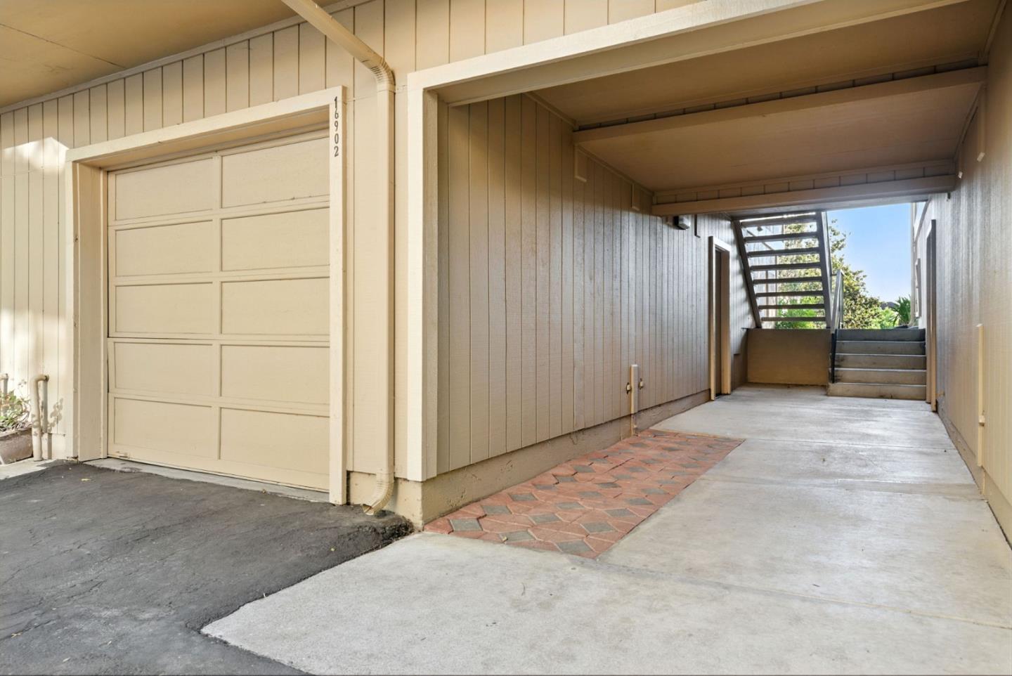 16902 Sorrel Way