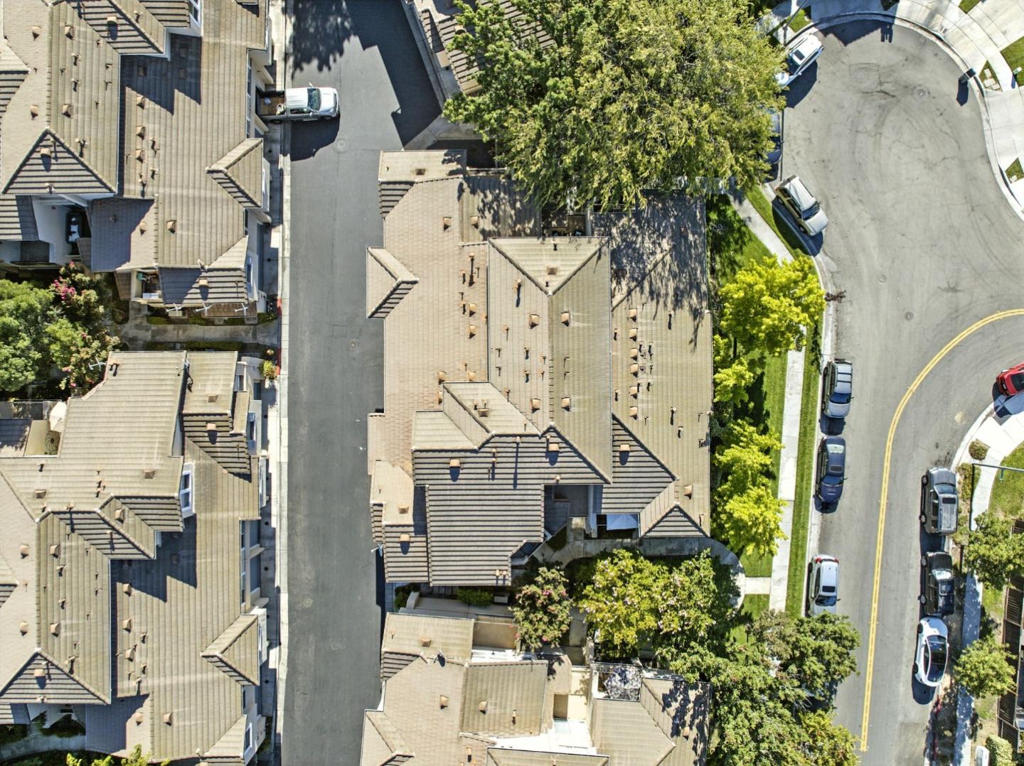 561 Manhattan Place