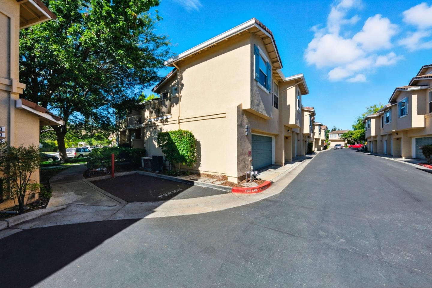 561 Manhattan Place