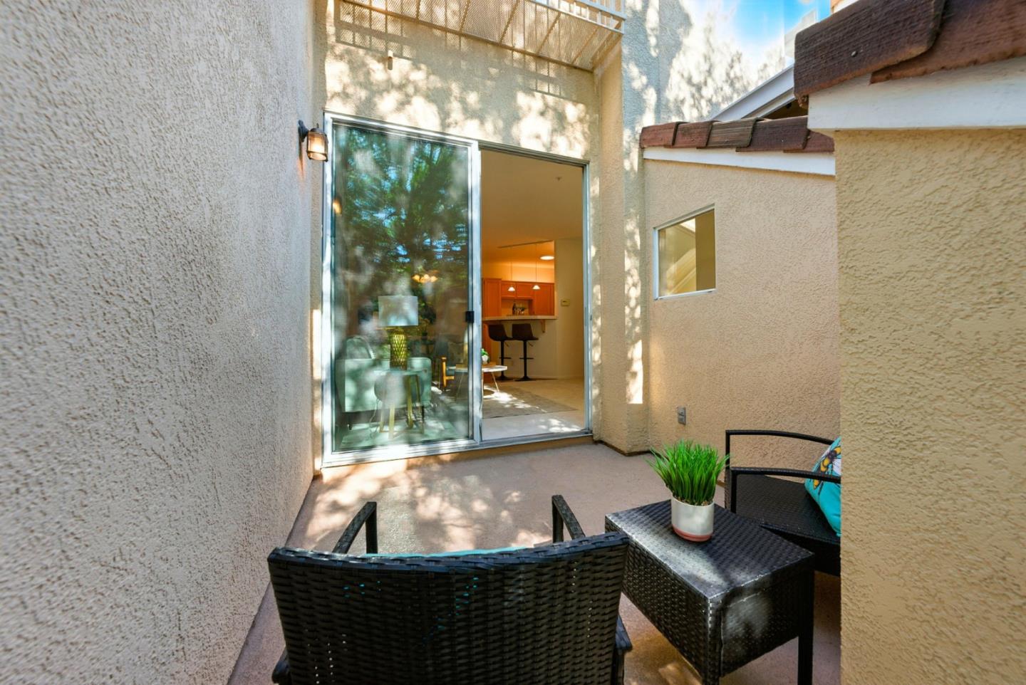 561 Manhattan Place