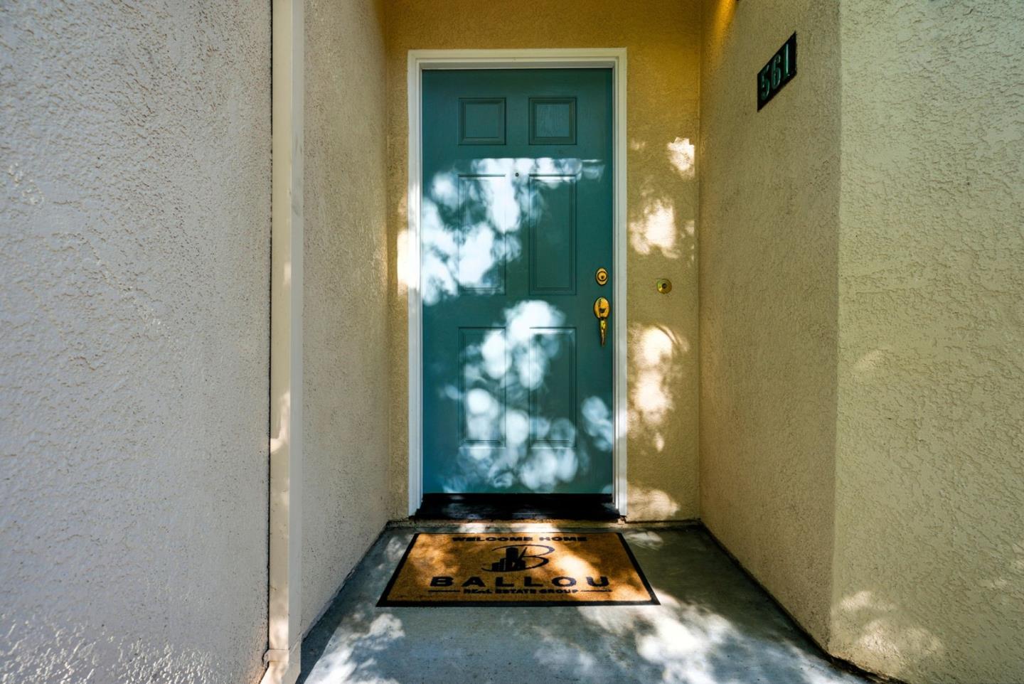 561 Manhattan Place