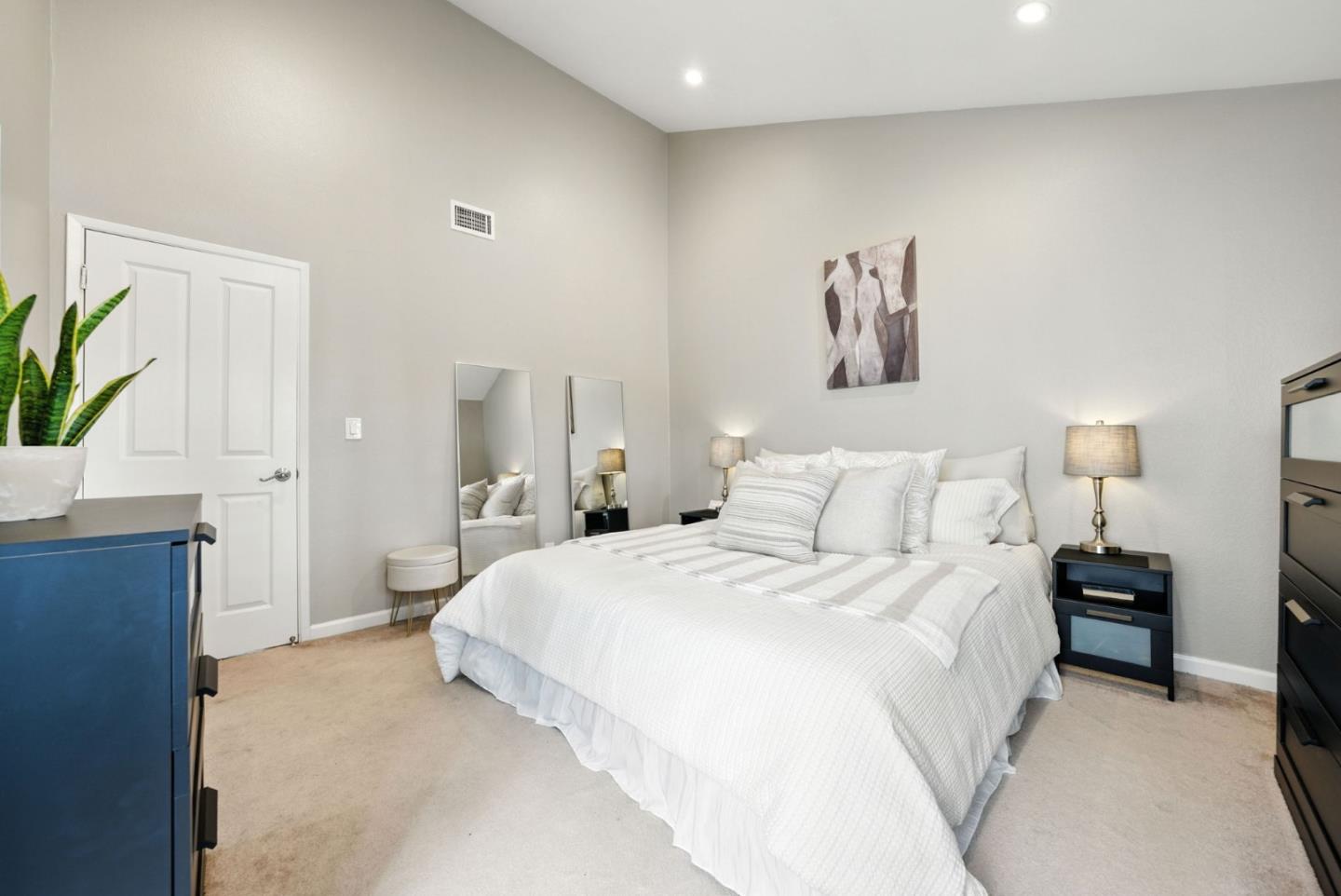 1522 Huddersfield Court