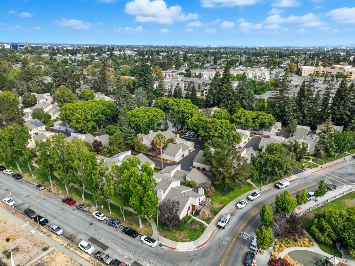 1522 Huddersfield Court