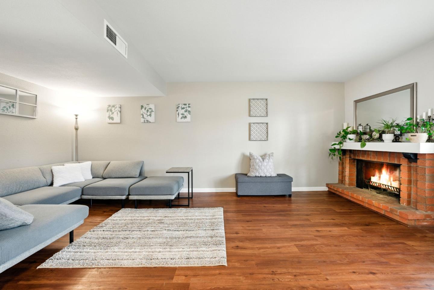 1522 Huddersfield Court