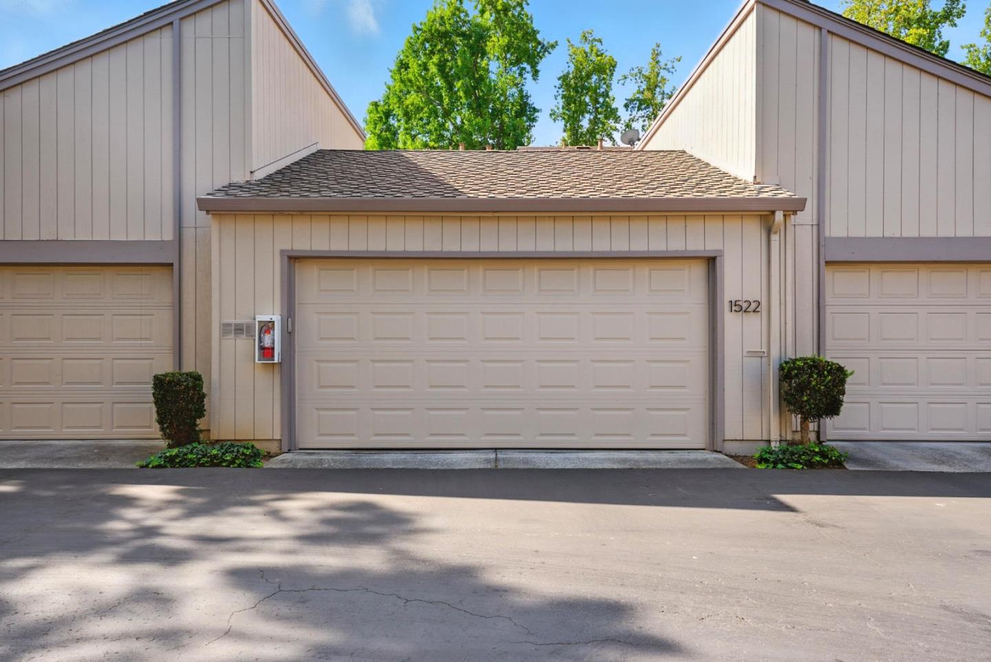 1522 Huddersfield Court