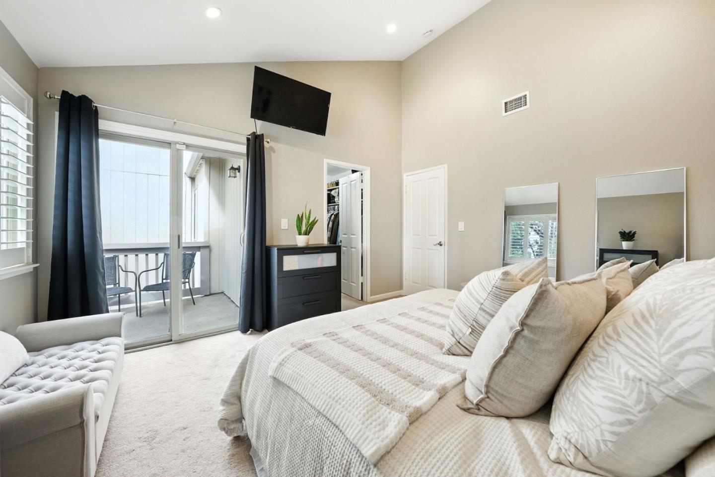 1522 Huddersfield Court