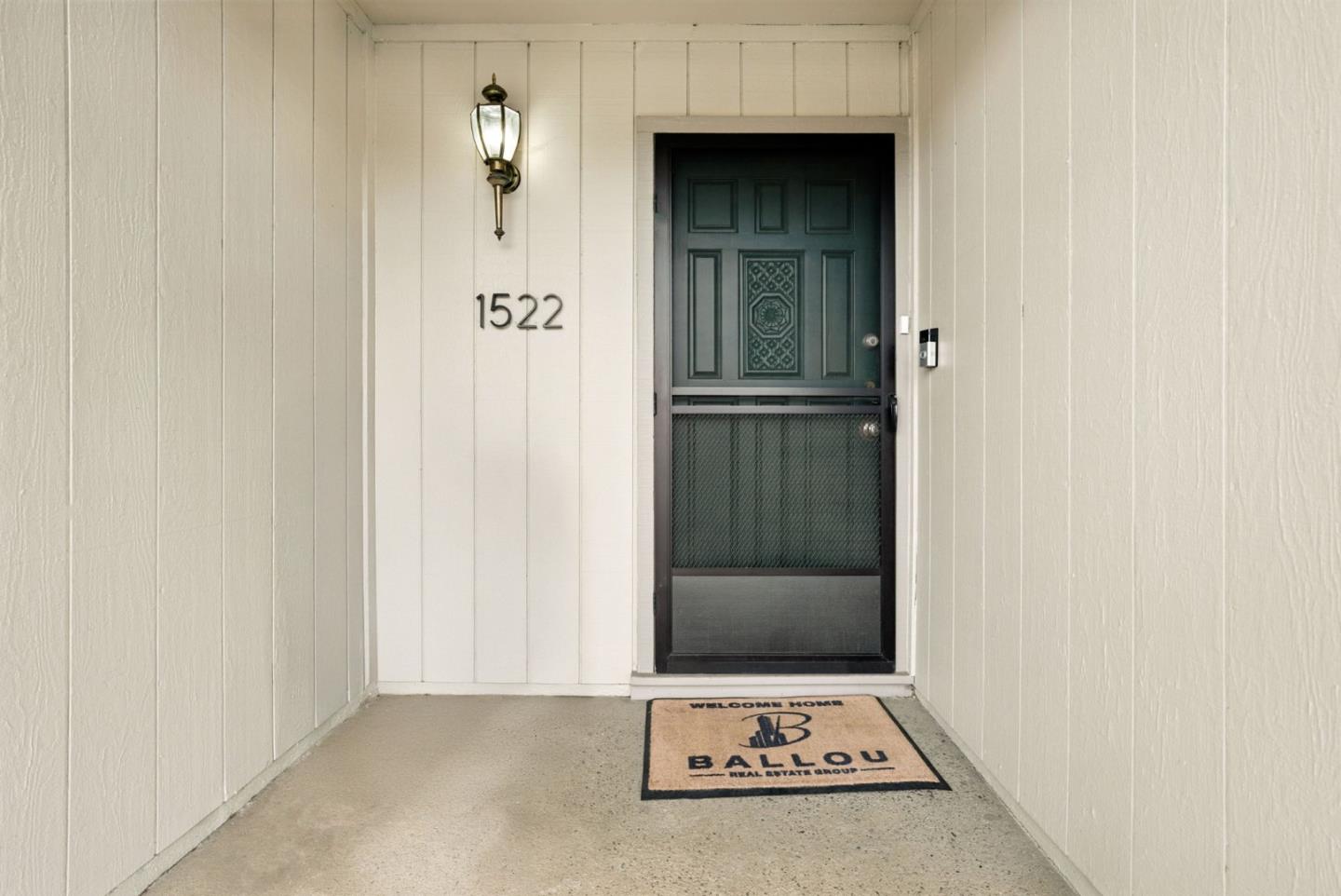 1522 Huddersfield Court