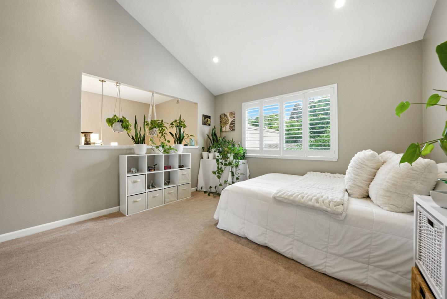 1522 Huddersfield Court