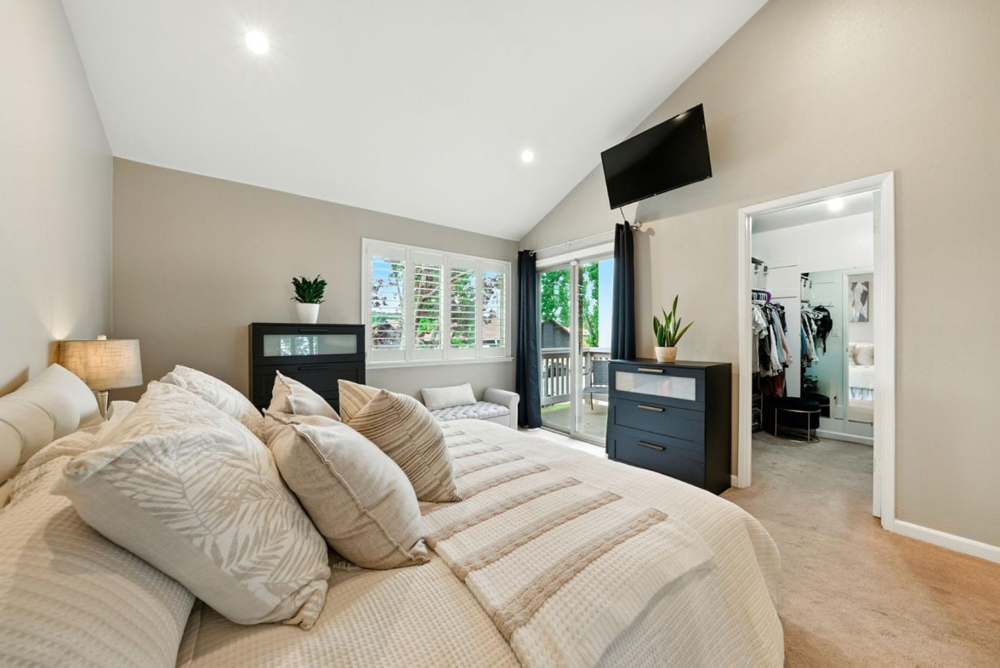 1522 Huddersfield Court