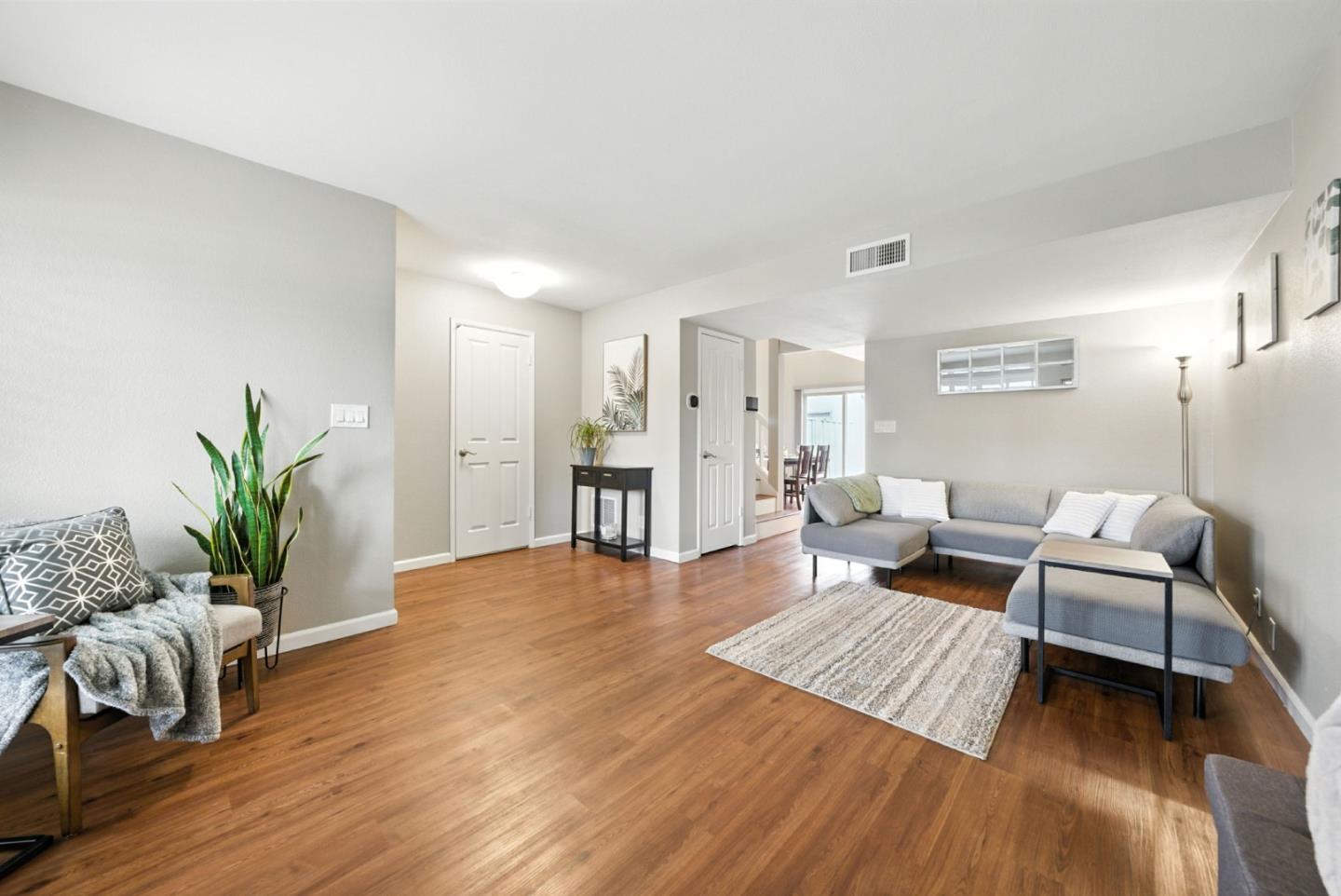 1522 Huddersfield Court