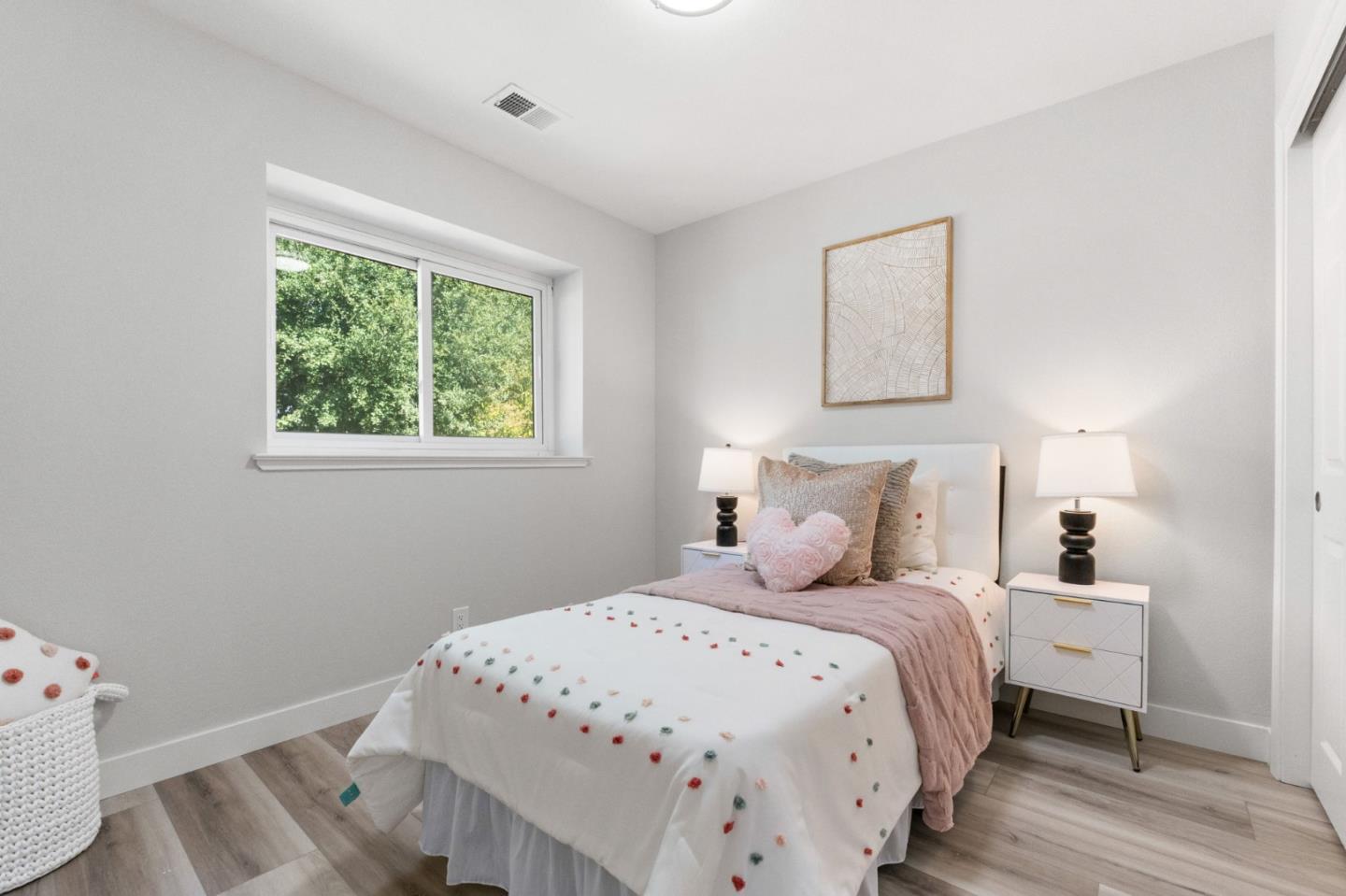 516 Creekside Lane