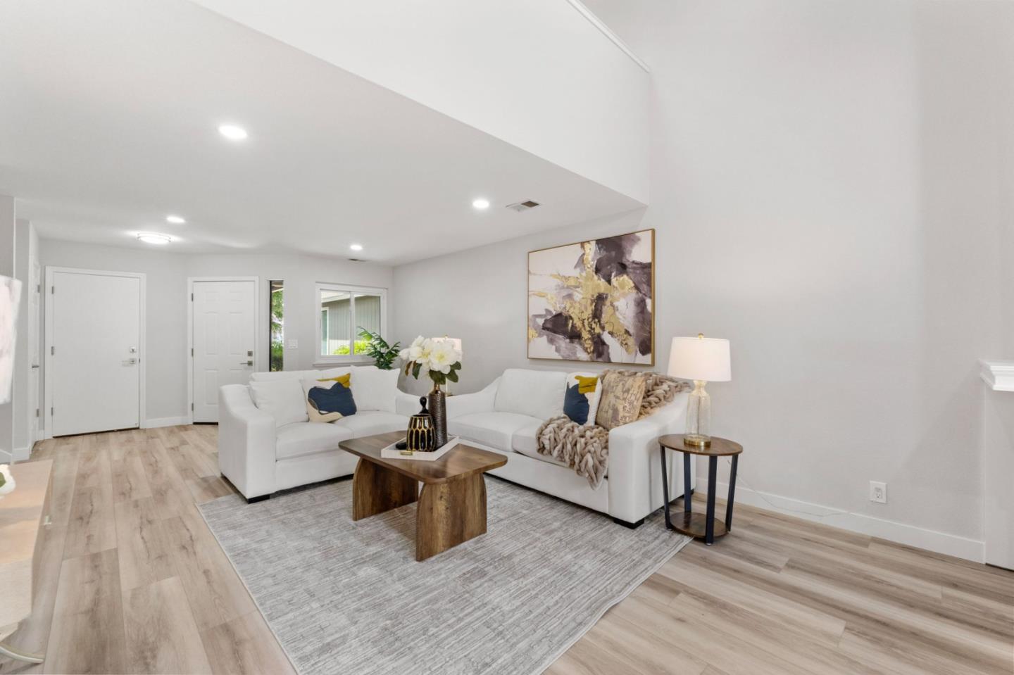 516 Creekside Lane