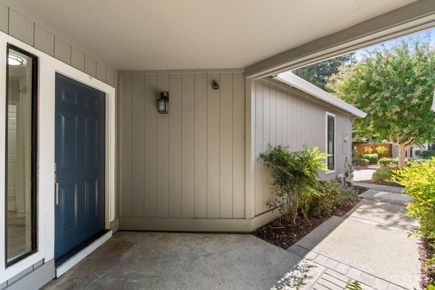 516 Creekside Lane